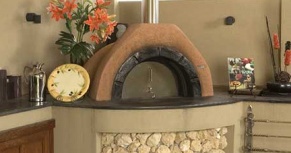 Come collocare correttamente il forno a legna all'interno e all'esterno  degli edifici?