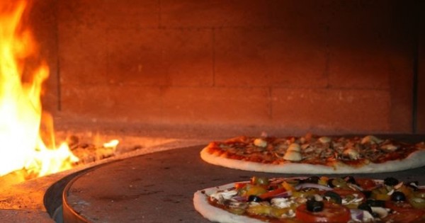 I forni a pellet girevoli con piastra rotante: efficienza e praticità