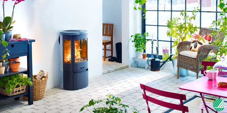 Elegante stufa da esterno per il vostro terrazzo chiuso da vetrate