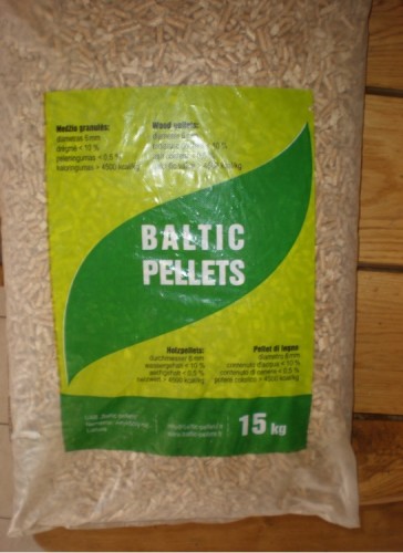 L'immagine raffigura un pacco di pellet da 15 Kg della ditta Baltic pellet