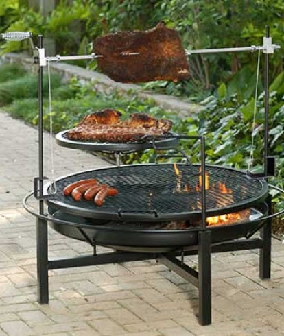 Barbecue a legna di piccole dimensioni con griglia